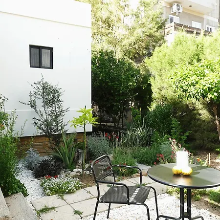 Under The Palms Gasthof 3*