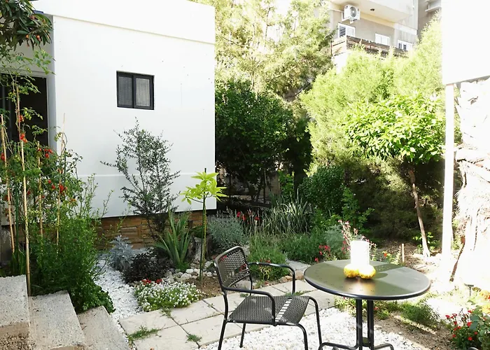 Under The Palms Penzion 3*